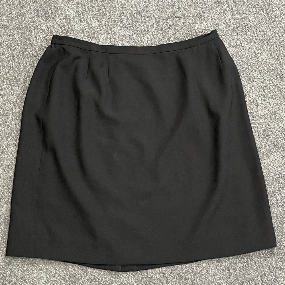*Vintage  Worthington Woman’s Black Pencil Skirt Sz 22W